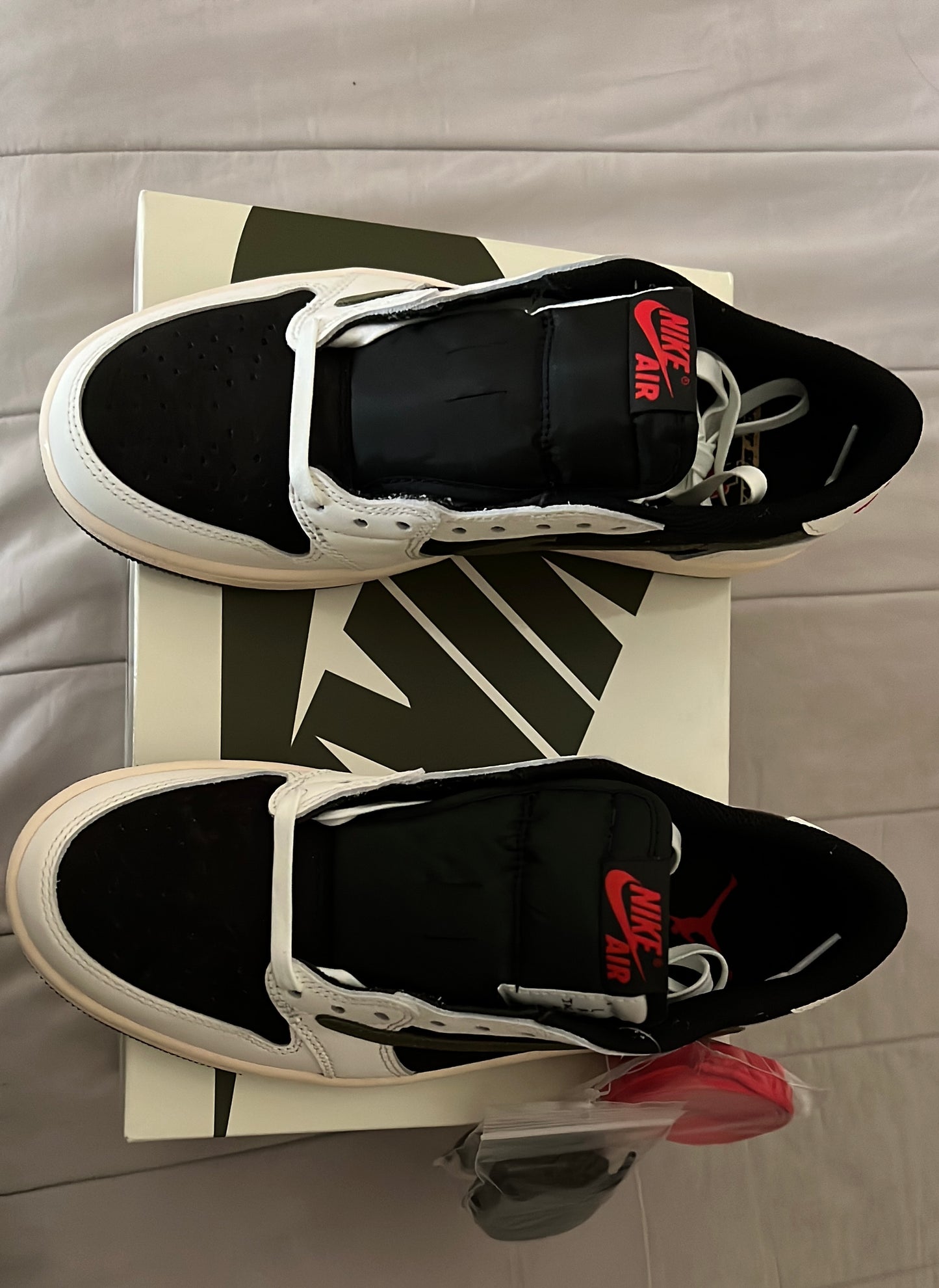 Jordan 1 low x Travis Scott "Olive"